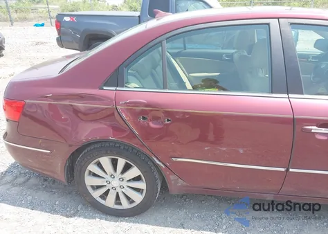 2009 Hyundai Sonata Limited z USA, uszkodzony, nr VIN 5NPEU46C09H548406